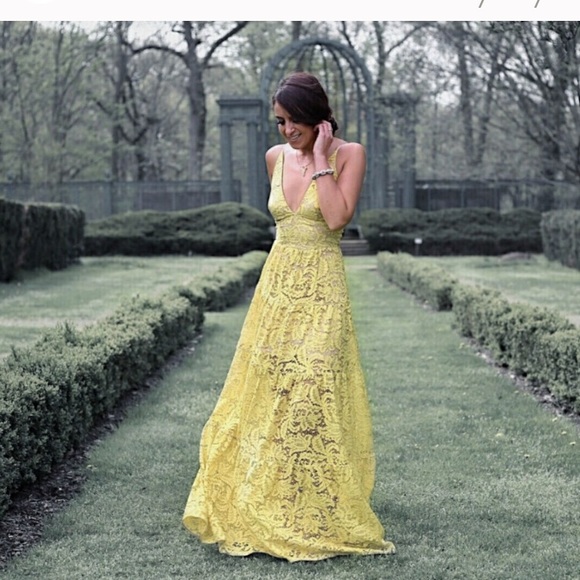 Dress the Population Dresses & Skirts - DRESS THE POPULATION YELLOW LACE MAXI DRESS